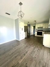 Building Photo - 3914 Foxridge Dr