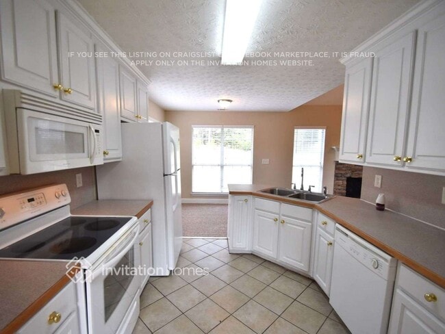 Building Photo - 1430 Sedgefield Trail