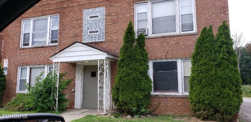 Primary Photo - 1530 Coventry Rd