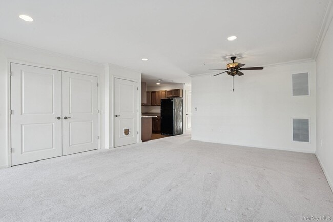 Building Photo - 37 Weatherby Ln