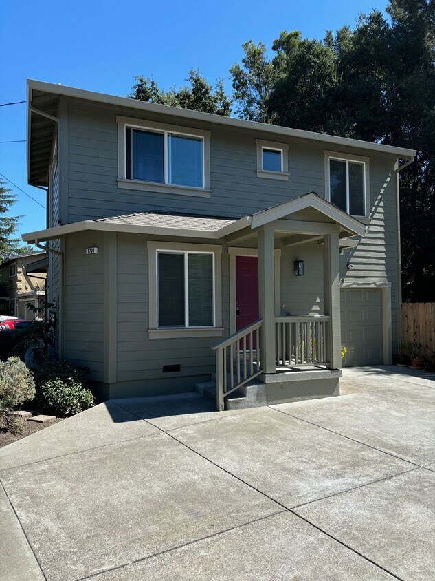 Primary Photo - Northeast Santa Rosa 2 Bedroom 1.5 Bathroo...