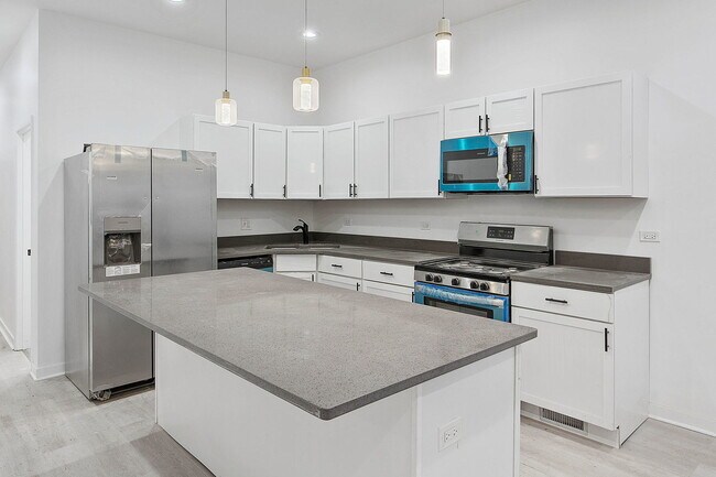 Foto del edificio - 629 N Lockwood Ave