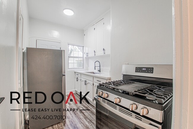 Foto del edificio - 1272 Mullen Ave