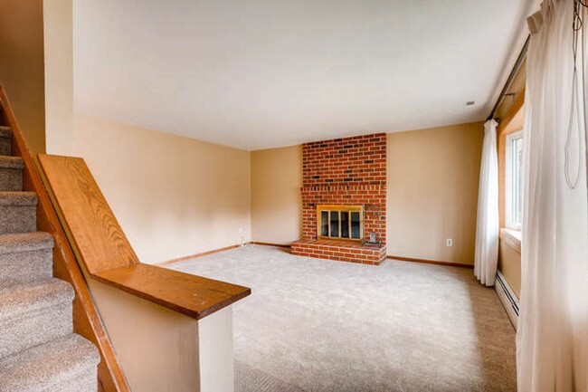 Building Photo - All Brick Rancher in Highly desired Bel Ai...