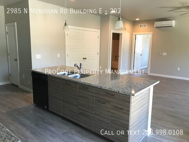 Building Photo - Experience exquisite apartment living at M...