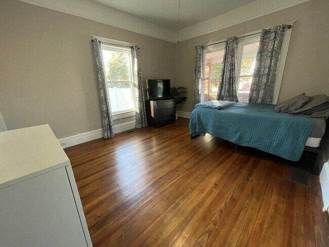 Foto del edificio - 604 Pearl Ave