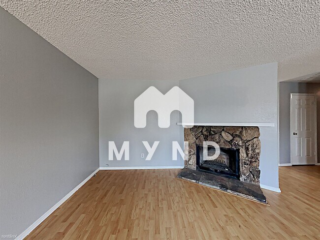 Building Photo - 3 br, 2 bath House - 707 E St