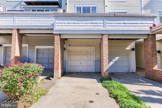 Building Photo - 9411 Royal Bonnet Terrace