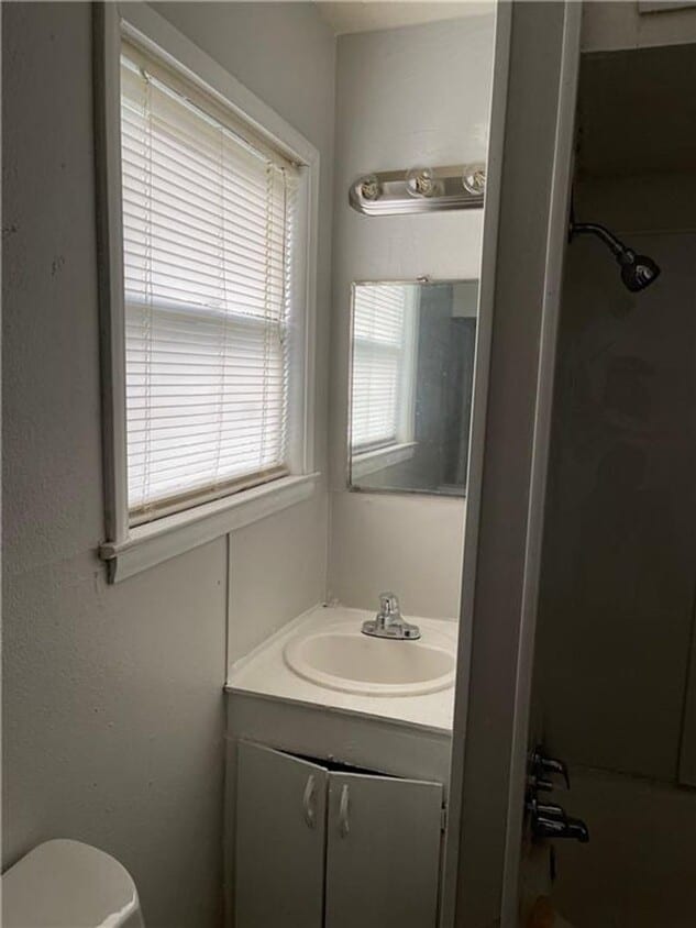 Foto del edificio - 902 W Lakeside Dr