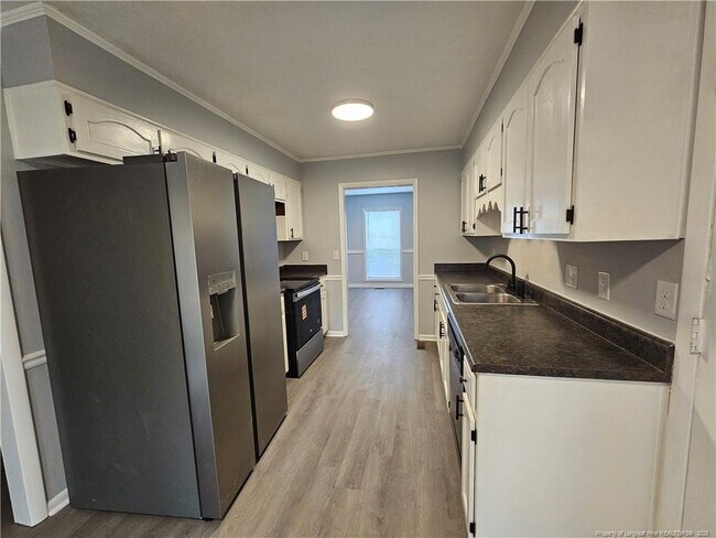 Building Photo - 7132 Old Castle Dr