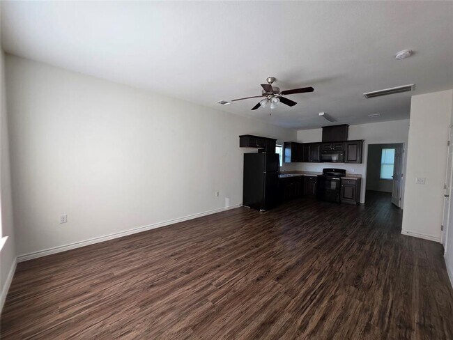 Foto del edificio - 6326 Red Oak Dr