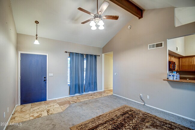 Building Photo - 2127 W Potter Dr