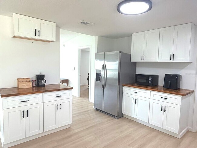 Foto del edificio - 6623 SW 84th St