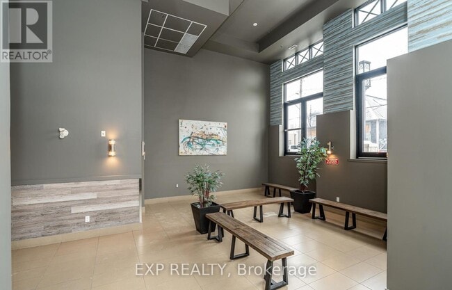 Building Photo - 429 Kent St