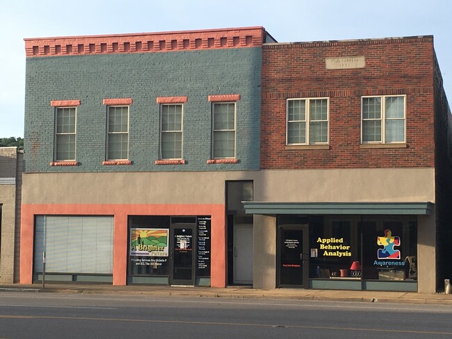 Building Photo - 1625 Greenup Ave
