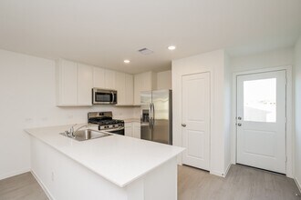 Building Photo - 10810 Red Orchid Dr
