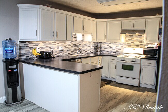 Building Photo - 1519 Girard Ave