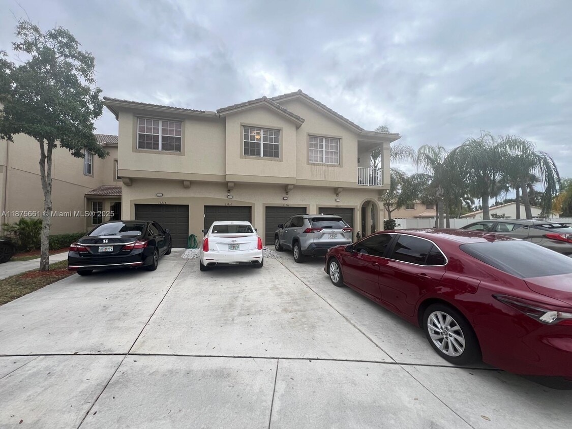 Primary Photo - 13218 SW 44th St