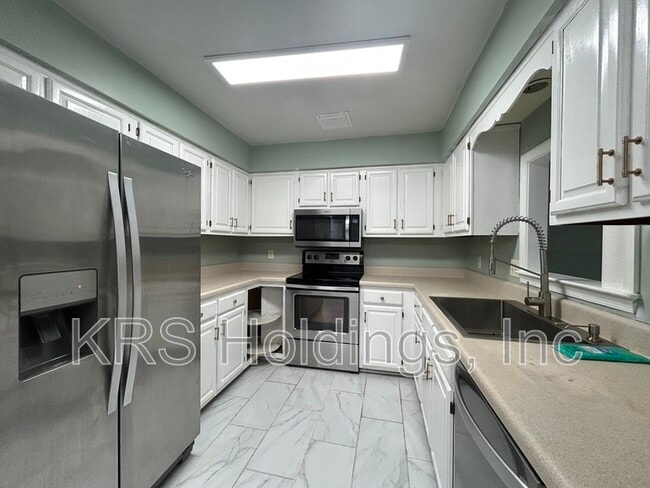 Building Photo - 4105 Stillwood Ct