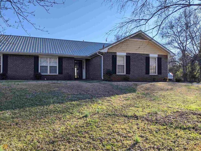 Building Photo - 137 Hilo Rd