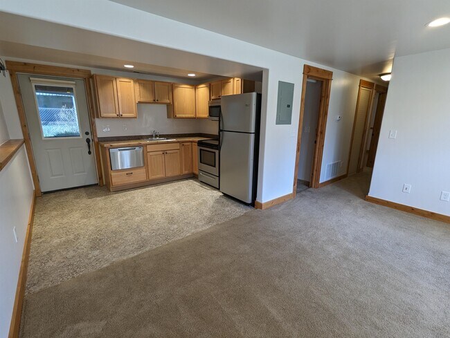Building Photo - 75 Boxwood Dr