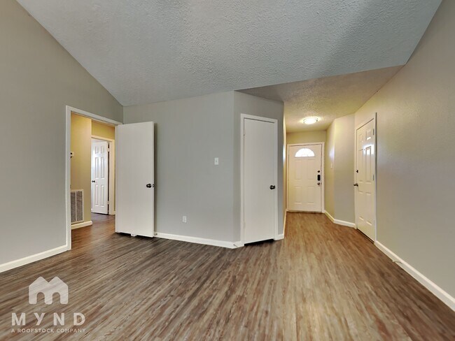 Building Photo - 11923 Medicine Bow Cir