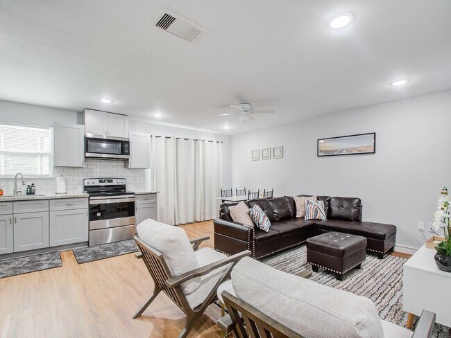 Foto del edificio - 6610 Haight St