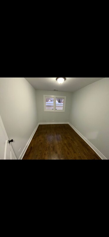 Foto del edificio - 1319 N Pulaski Rd