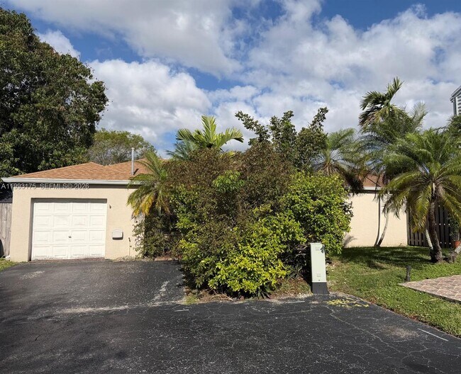 Building Photo - 12695 SW 144th Terrace