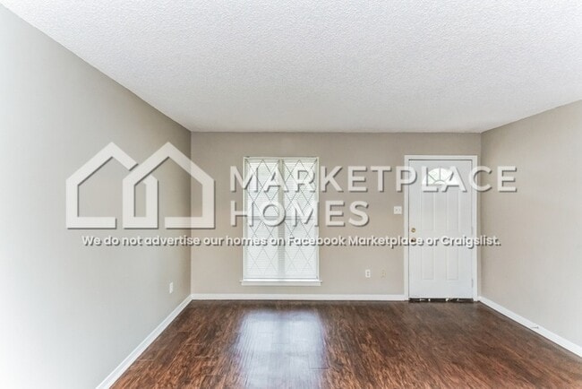Building Photo - 3668 Barberry St
