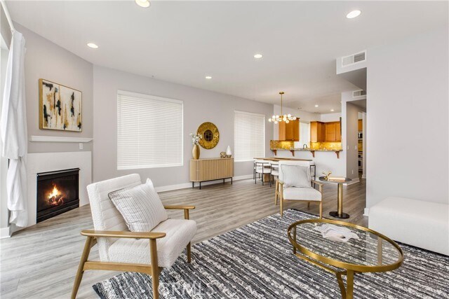 Foto del edificio - 11851 Laurelwood Dr