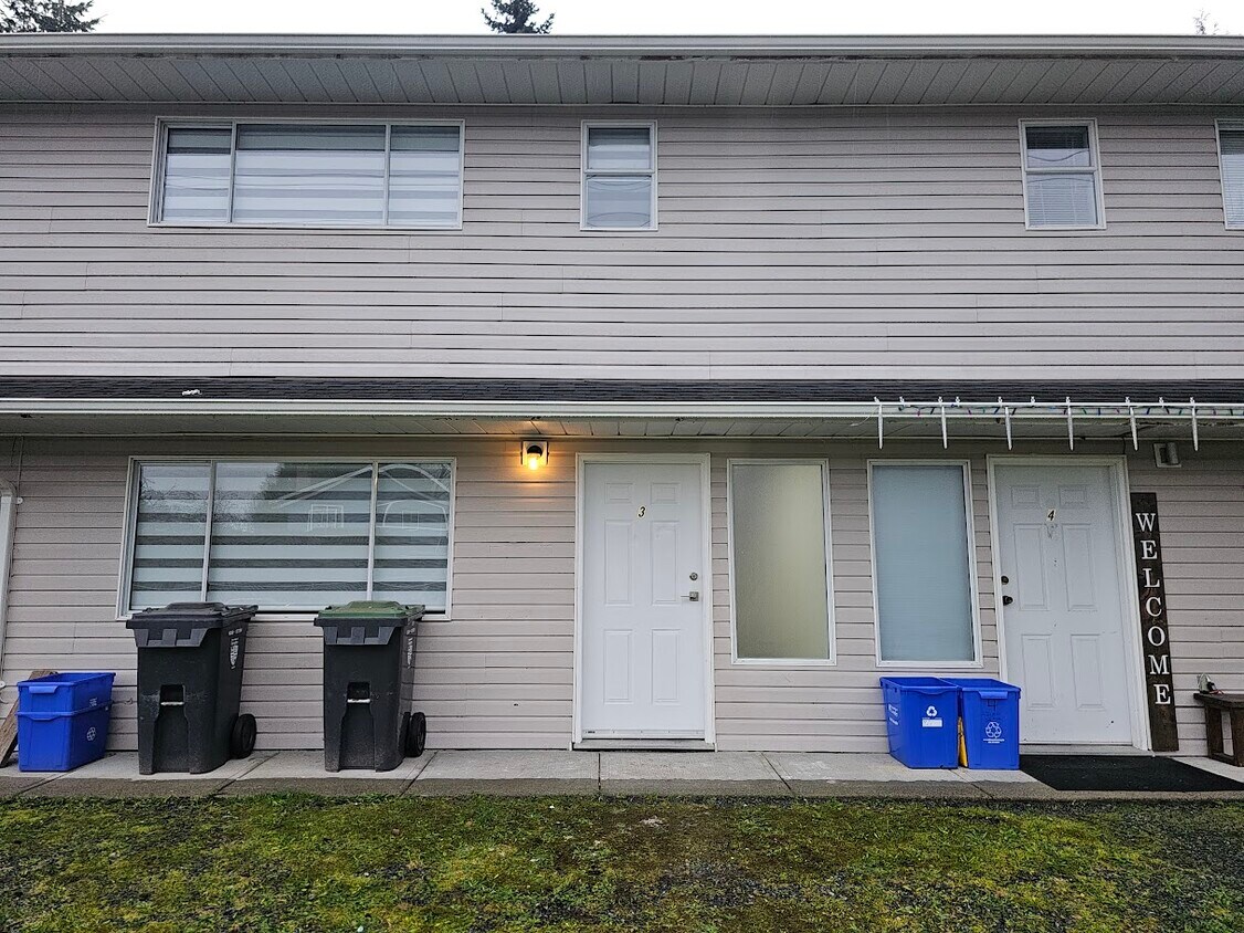 Primary Photo - 26784-26732 Avenue3