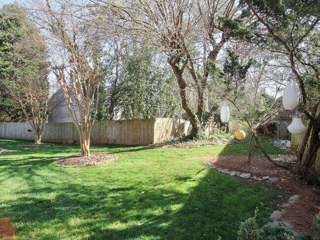 Foto del edificio - Cotswold Area Townhome – Renovated with Modern Upgrades