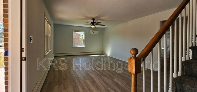 Building Photo - 6447 Azalea Garden Rd