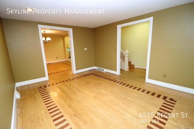 Building Photo - Large 4 Bedroom Home For Rent In Universit...