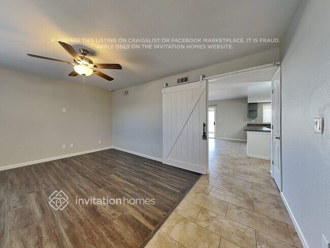 Building Photo - 10623 N 49th Ave