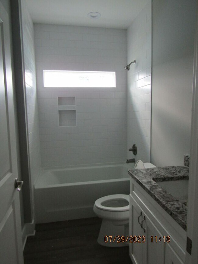 Foto del edificio - New Construction Four Bedroom Available So...