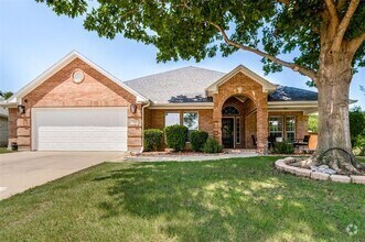 Building Photo - 950 Badbury Ln