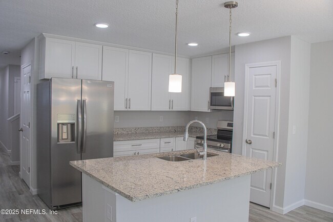 Foto del edificio - 4906 Spring Glen Rd