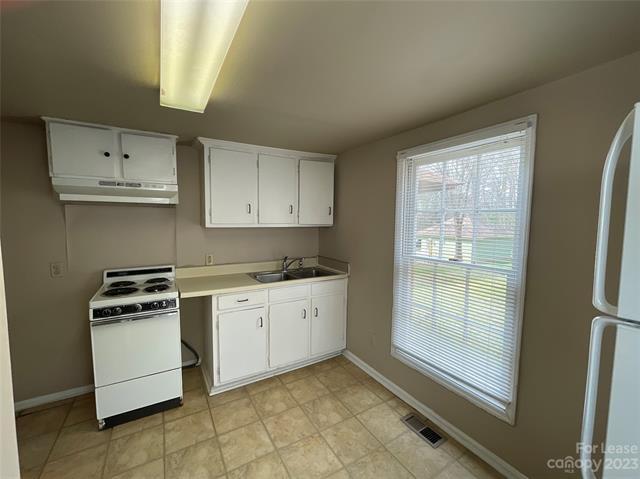 Building Photo - 1433 Pecan Ave
