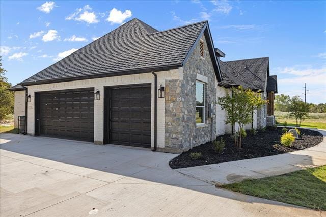 Building Photo - 2057 Glenhollow Dr