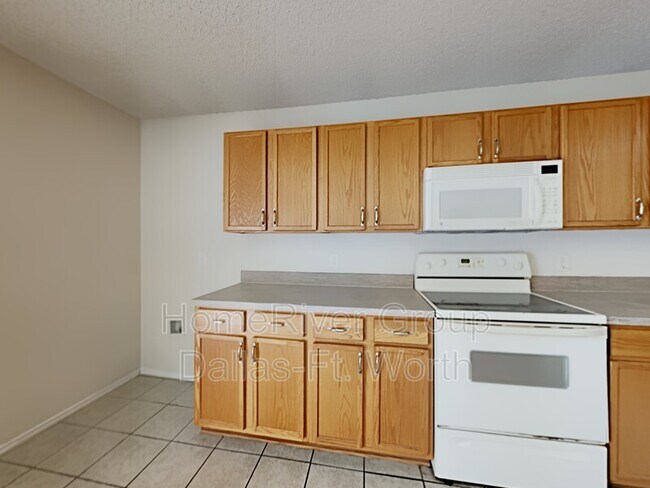 Foto del edificio - 1440 Knottingham Dr