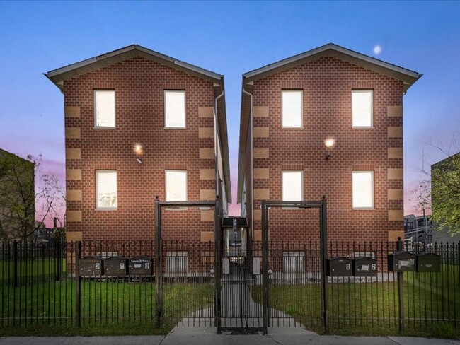 Foto del edificio - 6139 S King Dr