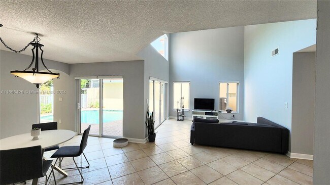 Building Photo - 1065 Weeping Willow Way