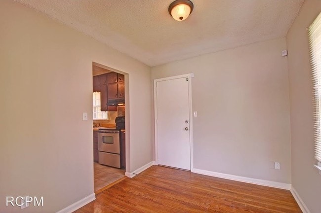 Building Photo - 3 br, 1.5 bath House - 3626 Stag Run Drive
