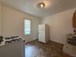 Building Photo - 1208 City St