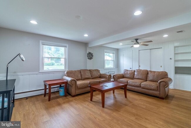 Foto del edificio - 10305 Beaumont St
