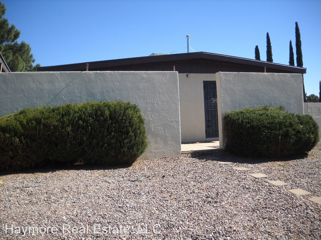 Primary Photo - 841 Catalina Dr