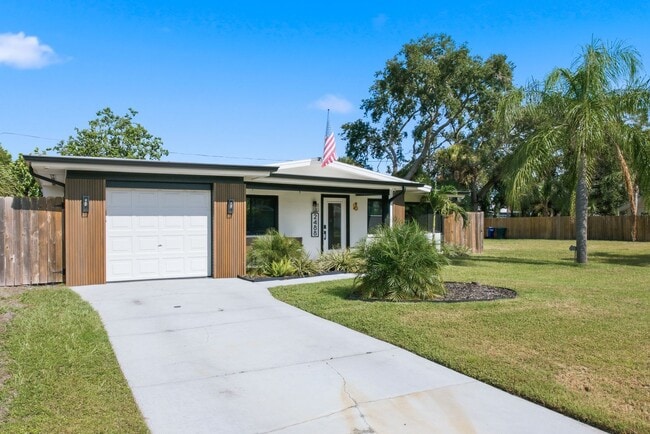 Building Photo - 2488 Del Rio Way
