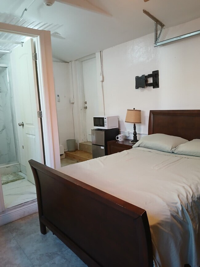 Foto del edificio - 525 Westward Dr